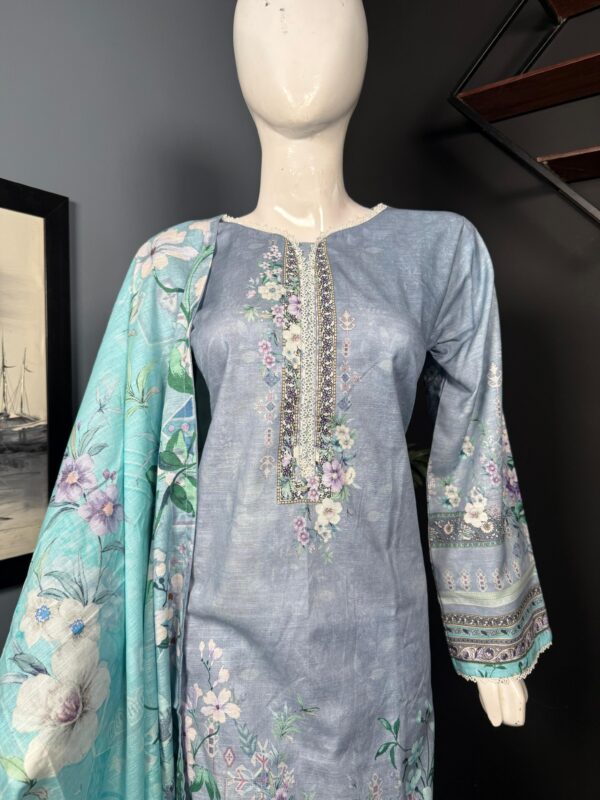 Best quality Bin Saeed 3 piece Stitched Women's Khaddar Suit