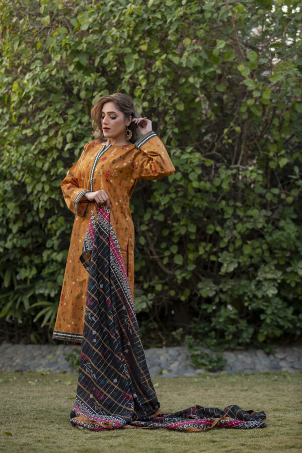 Best quality Bin Saeed 3 piece ready to wear Women's Lawn Suit